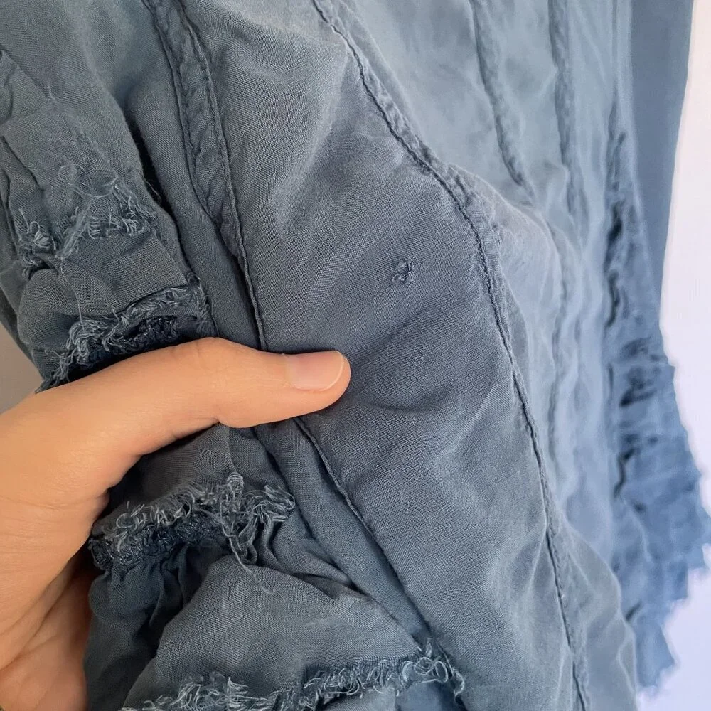 Intimately Free People blue flowy top comfortable women's size medium rayon